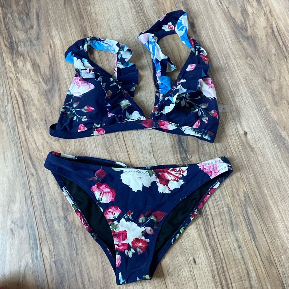 Cupshe floral bikini with ruffles